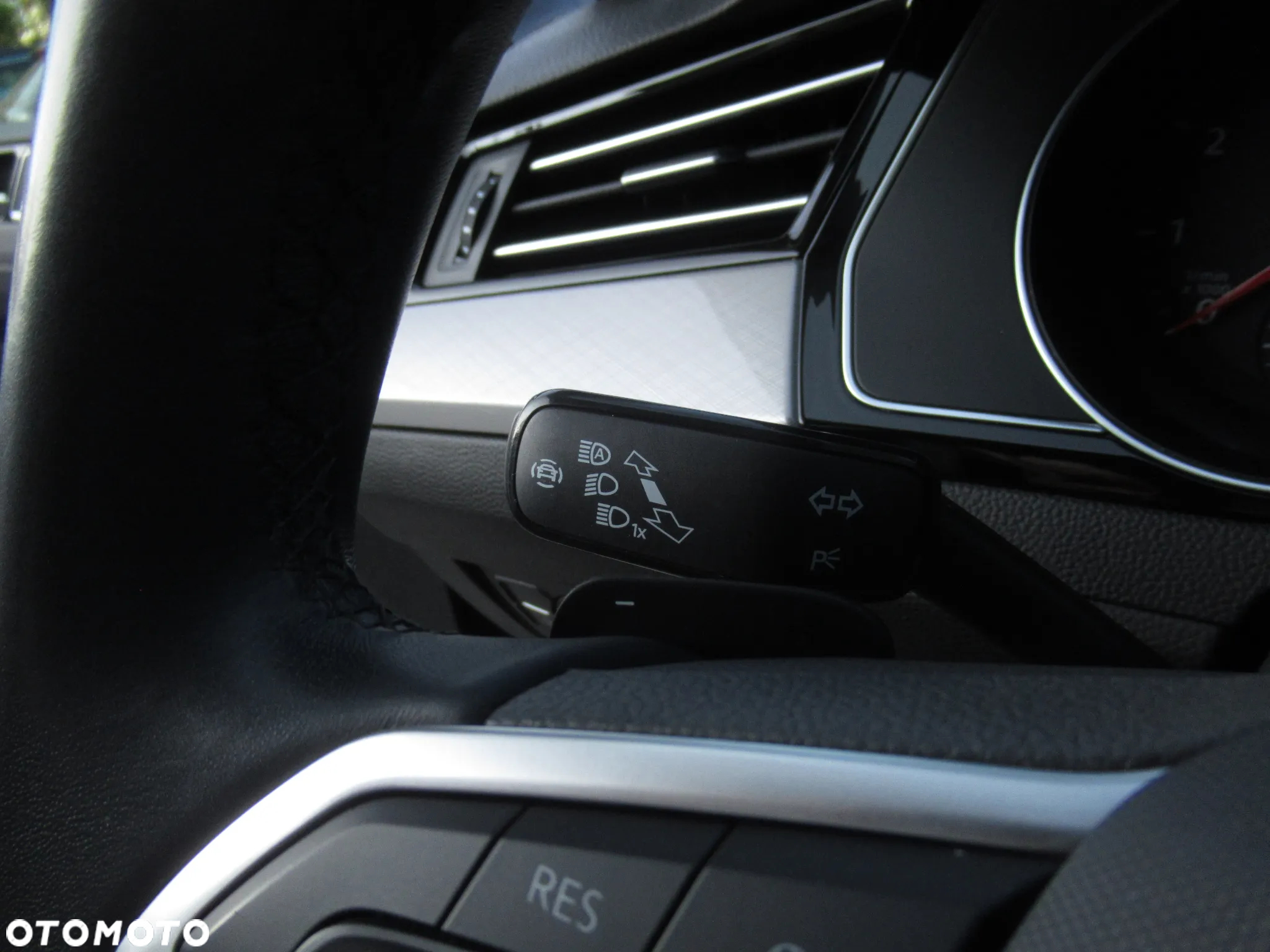 Volkswagen Passat 2.0 TSI Business DSG - 13