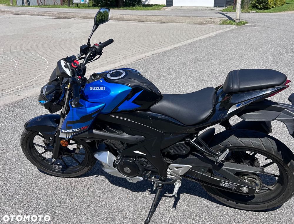 Suzuki GSX - 8