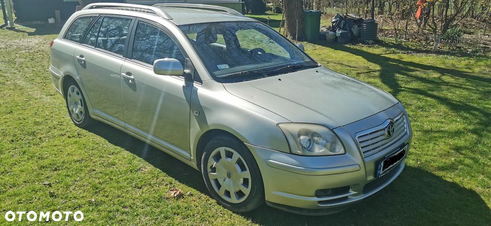 Toyota Avensis 2.0 D-4D Sol - 2