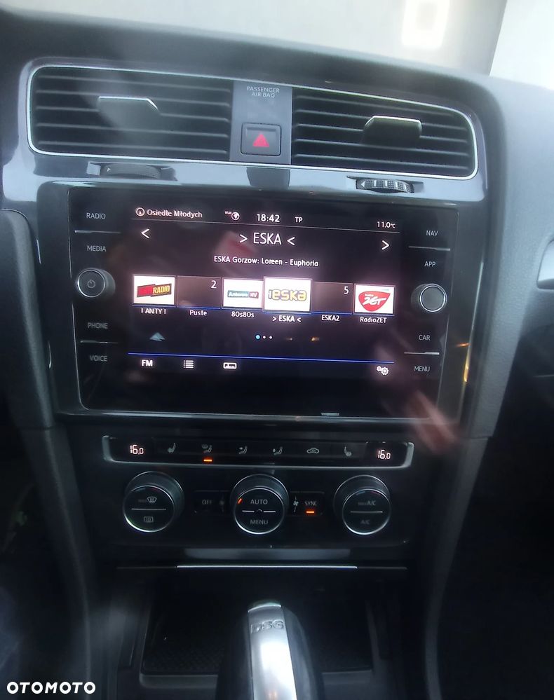 Volkswagen Golf - 26
