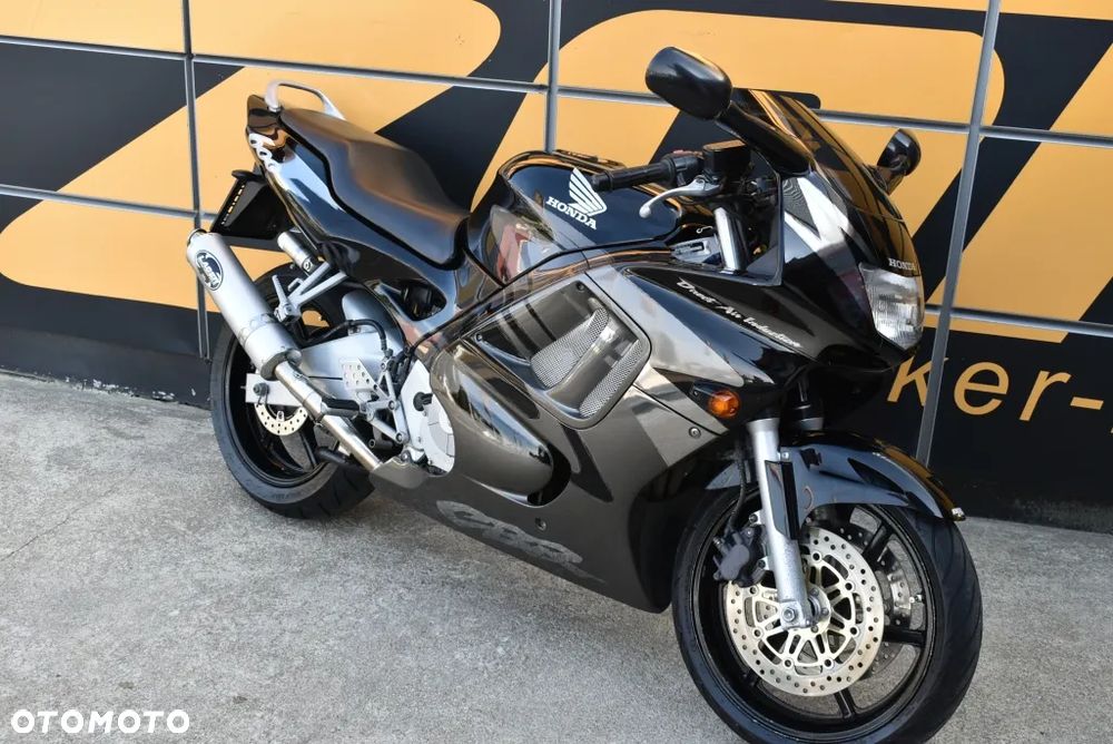 Honda CBR - 2