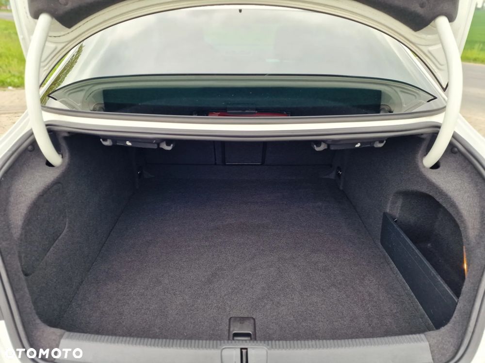 Volkswagen CC 2.0 TDI DPF BMT DSG - 22