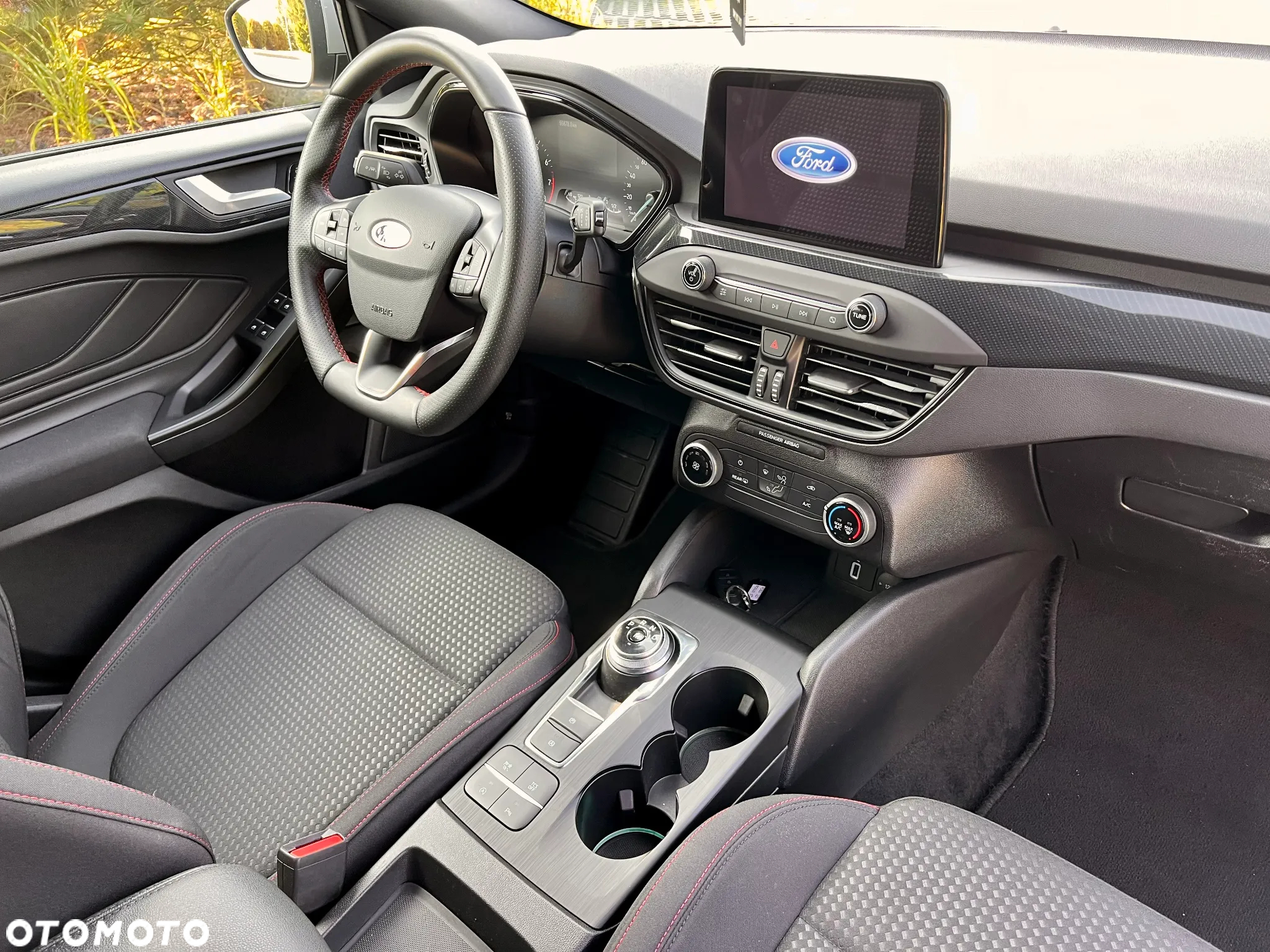 Ford Focus 1.0 EcoBoost Hybrid ST-LINE X - 21