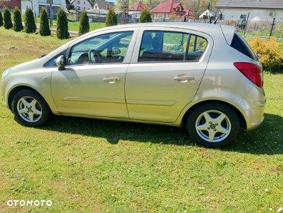 Opel Corsa 1.2 16V Essentia - 3