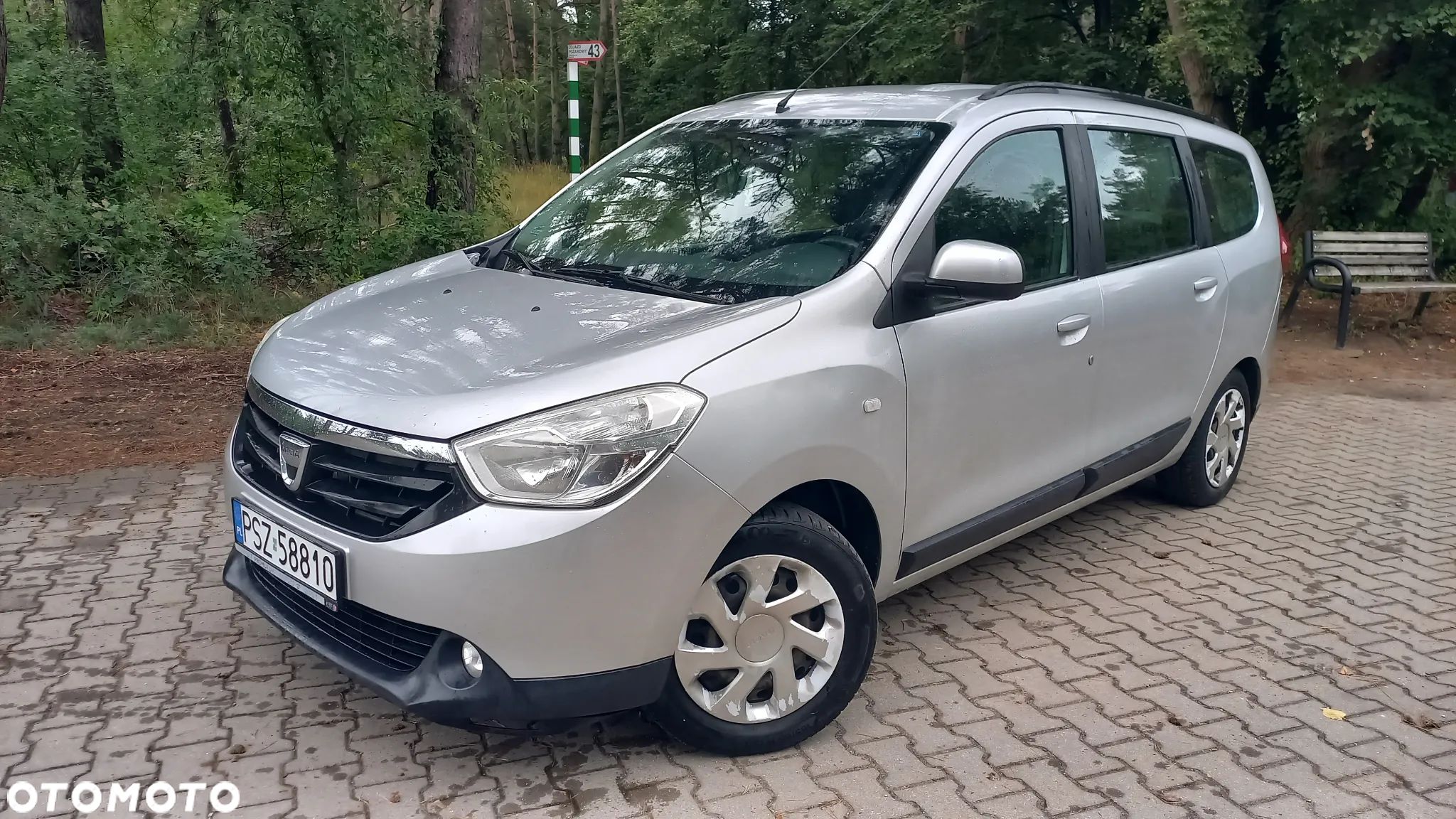 Dacia Lodgy 1.6 Ambiance - 1