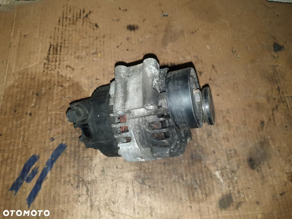 BMW E46 1.8B ALTERNATOR 7516107 - 2