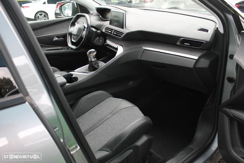 Peugeot 5008 1.5 BlueHDi Allure - 24