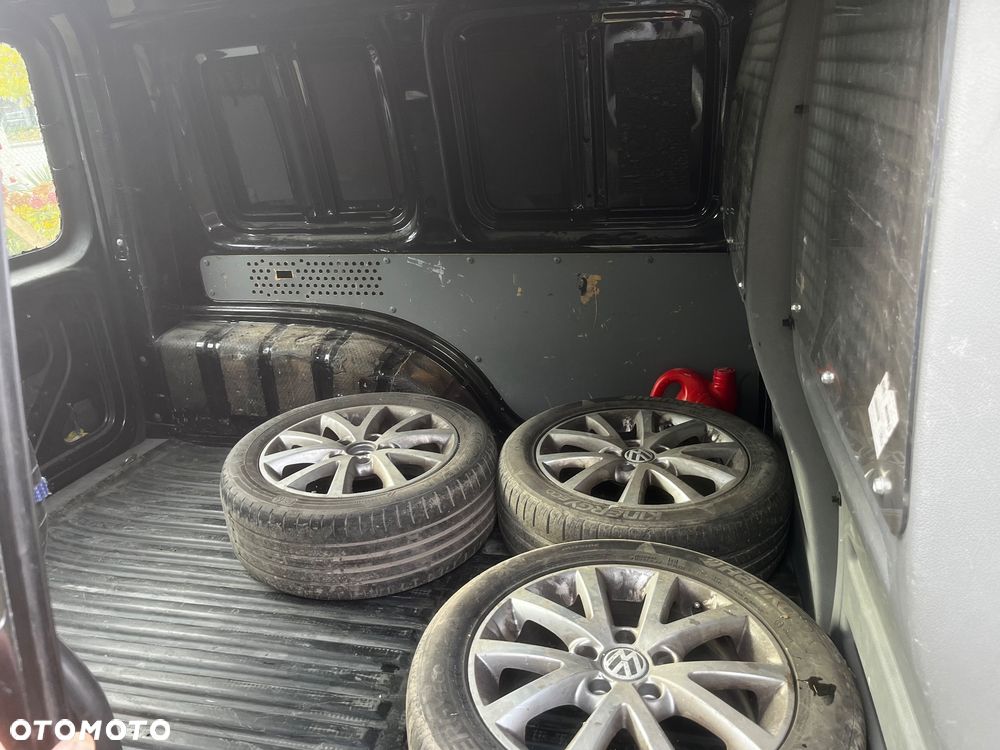 Volkswagen Caddy - 12