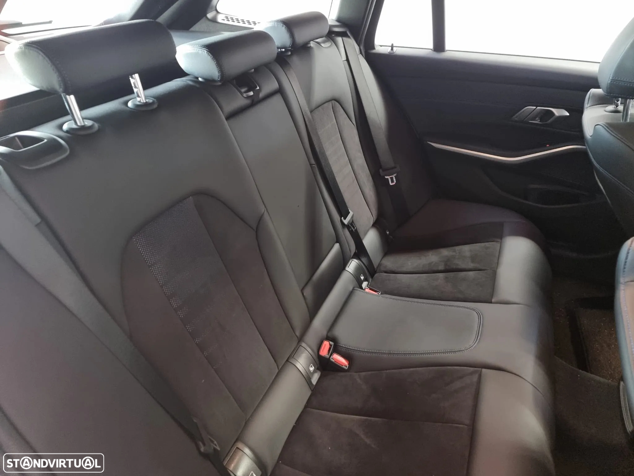 BMW 330 e Touring Pack M Auto - 16