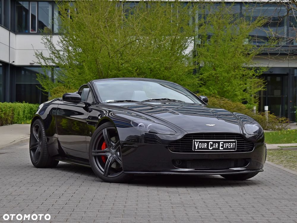 Aston Martin V8 Vantage - 2