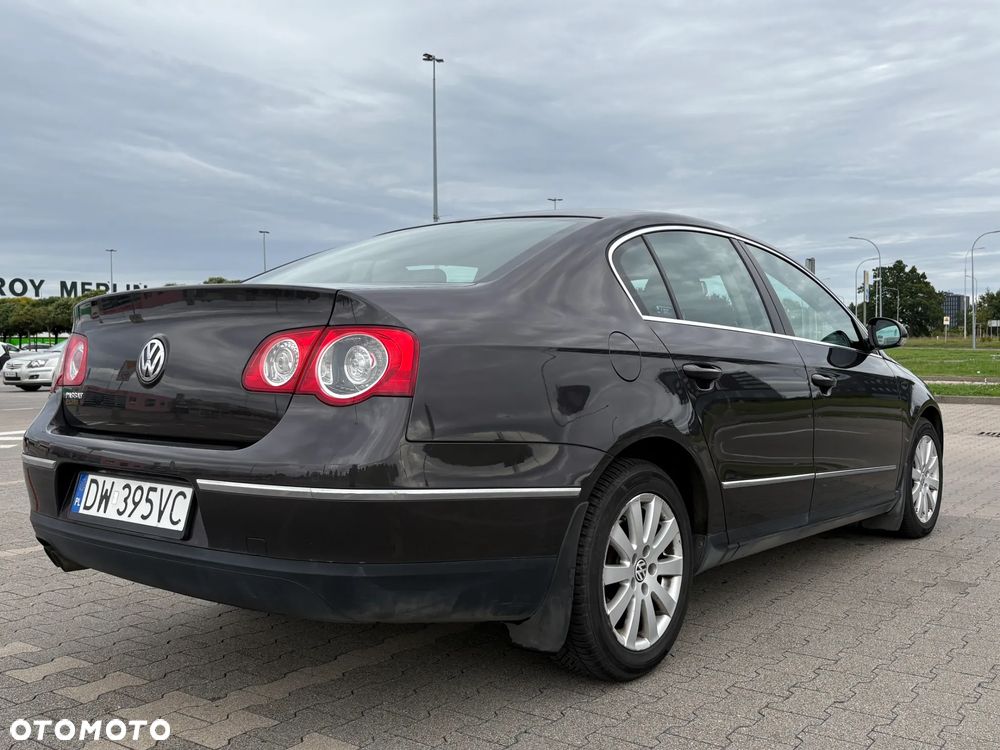 Volkswagen Passat 2010 photo 5