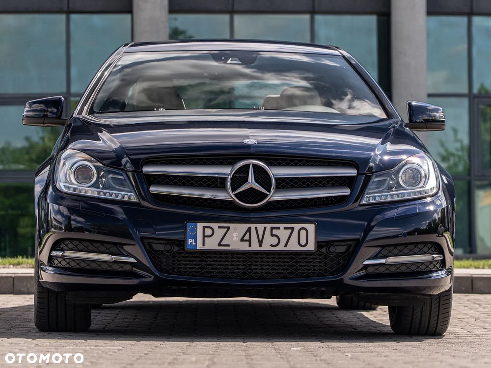 Mercedes-Benz Klasa C 250 CGI BlueEff - 13