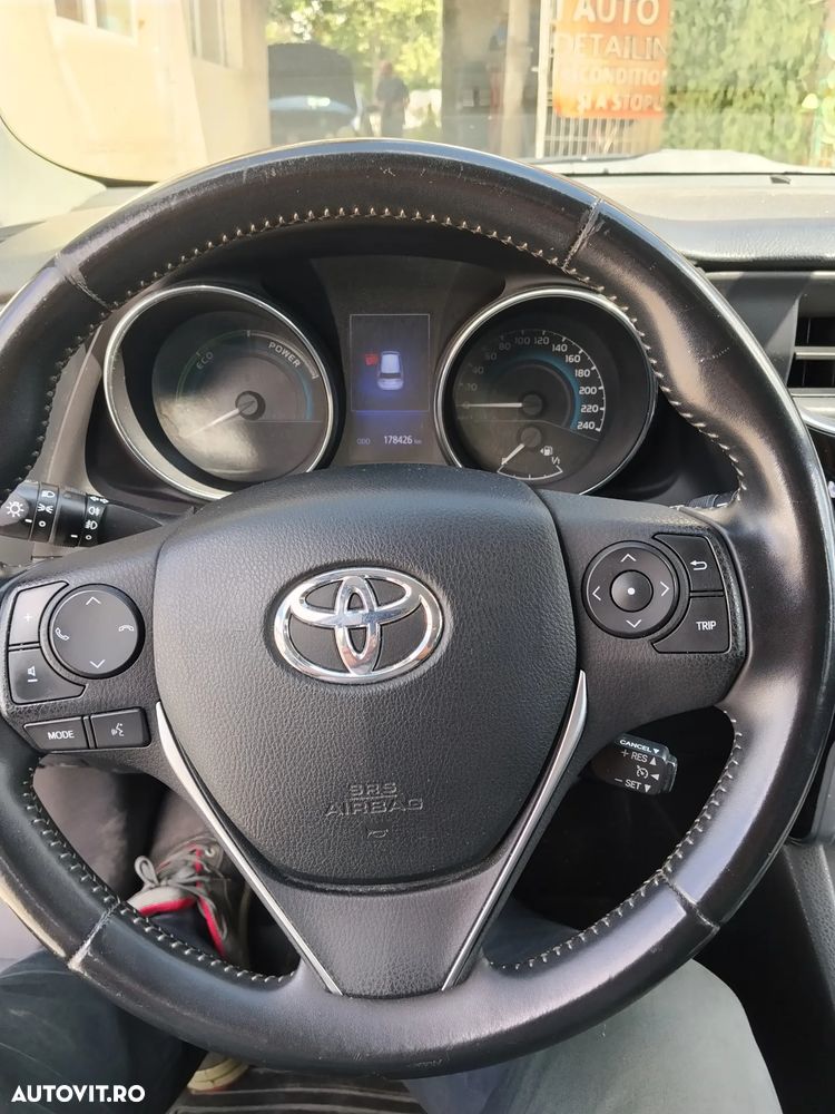 Toyota Auris - 19