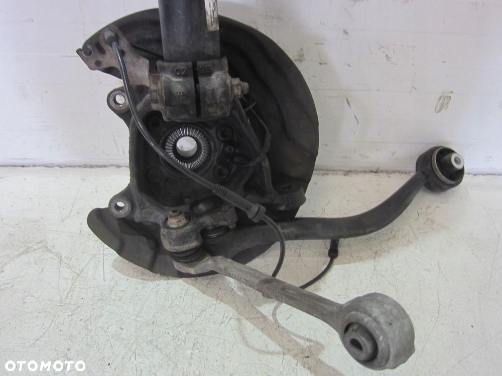 BMW X3 F25 X4 F26 ZWROTNICA LEWA AMORTYZATOR WAHACZ LEWY WAHACZE 6796315 - 6