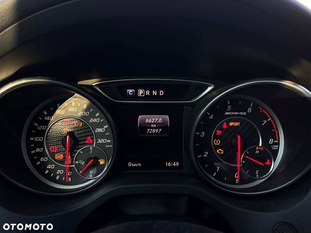 Mercedes-Benz GLA AMG 45 4-Matic - 10