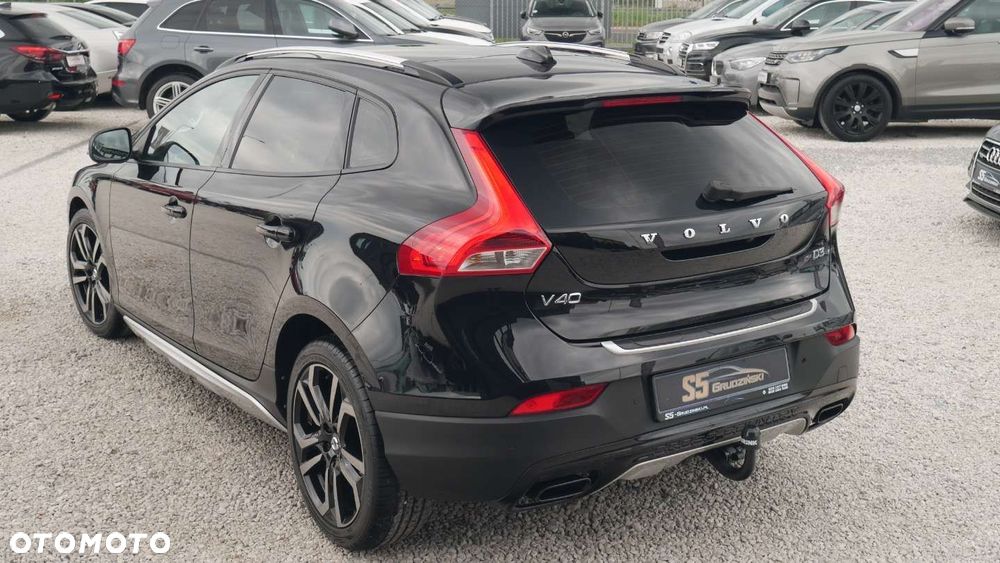 Volvo V40 Cross Country - 32