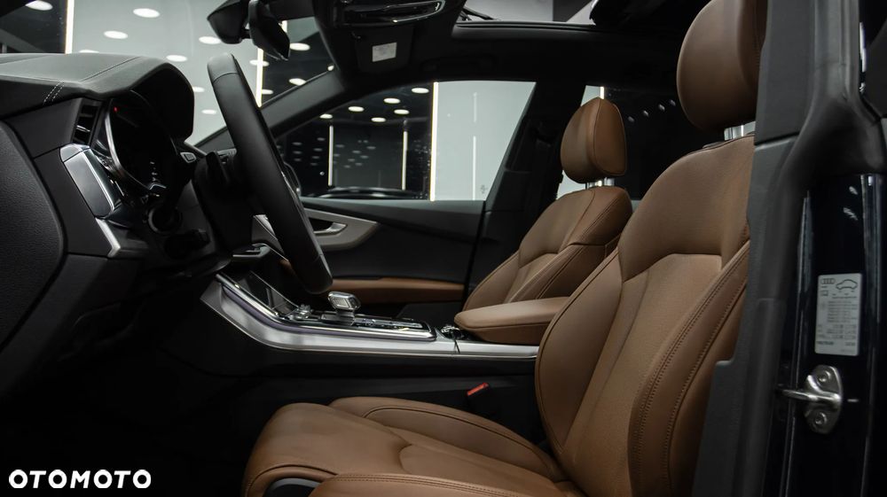 Audi Q8 55 TFSI quattro tiptronic - 17