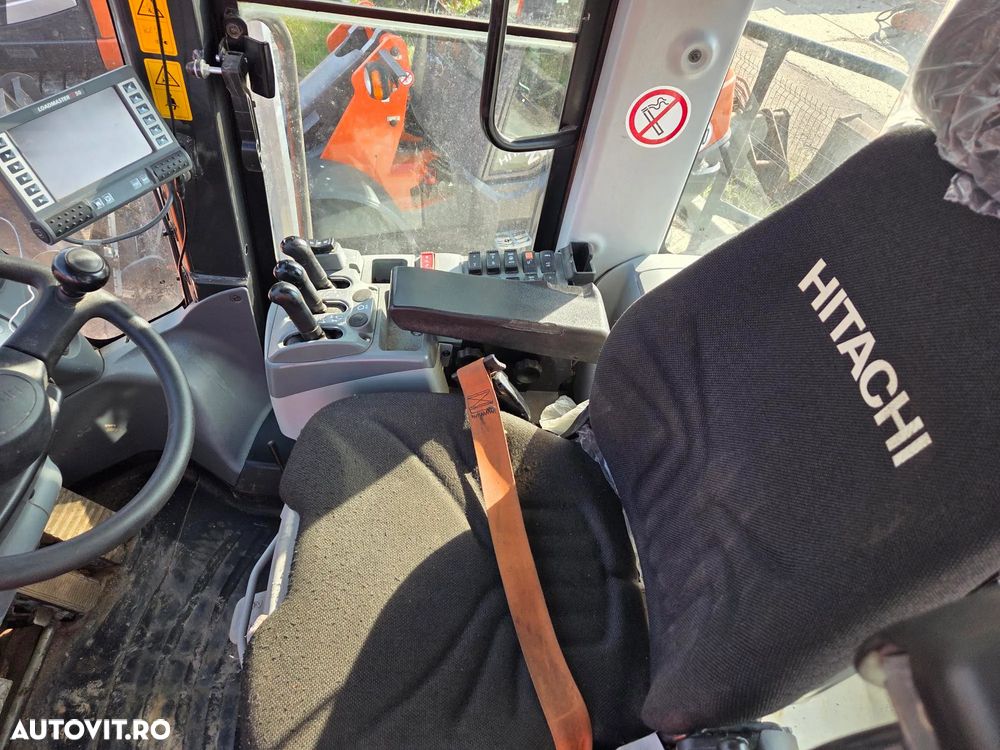 Hitachi ZW310-6, 2020, 6.209ore, CUPA 5mc, CUPLA RAPIDA, virare cu JOYSTICK, Masa operationala 28tone, anv MICHELIN 70%-ok, Gresare automata, camera spate, CANTAR, aer conditionat, STARE FOARTE BUNA, computer romana, posibil leasing 4 ani-PROMOTIE 119.500Eur - 33