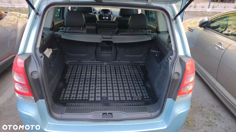 Opel Zafira 1.8 - 13