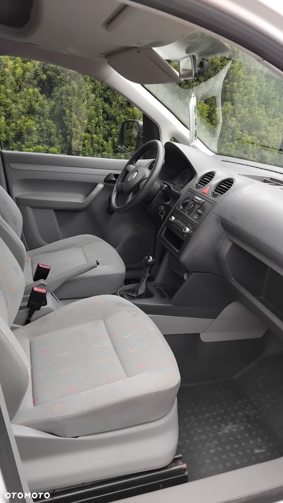 Volkswagen Caddy - 10
