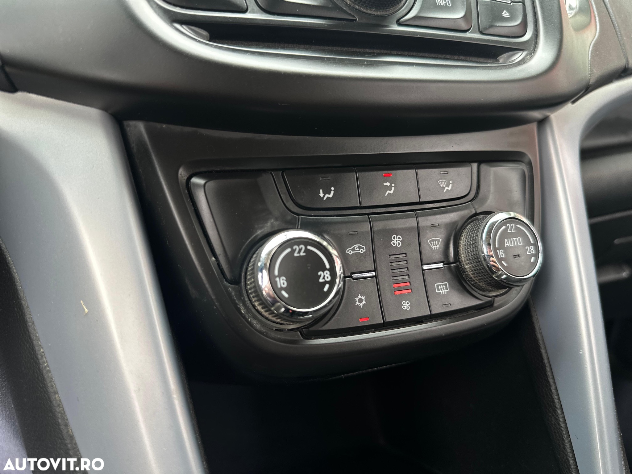 Opel Zafira Tourer 2.0 CDTI Active - 10