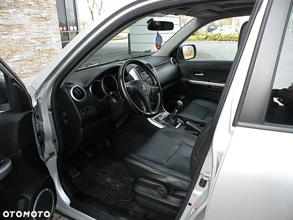Suzuki Grand Vitara 1.9 DDiS Premium - 16
