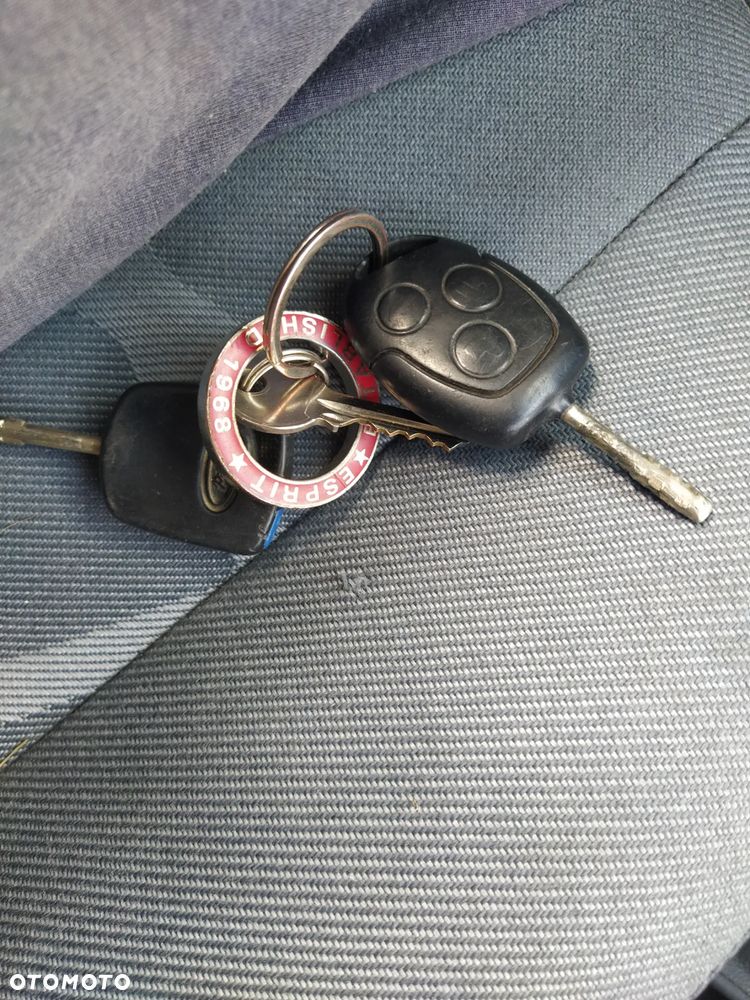 Ford Transit Connect - 13