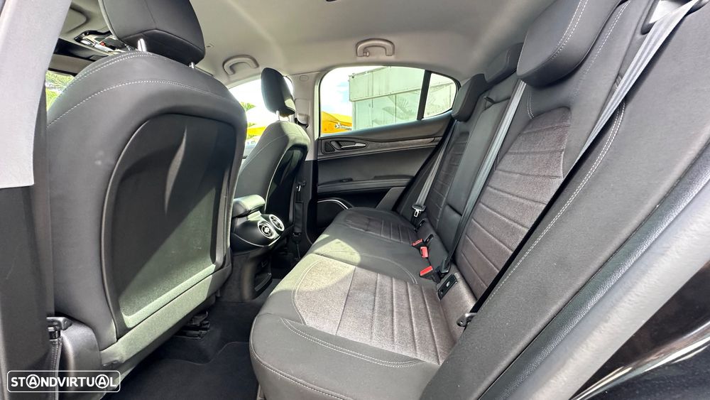 Alfa Romeo Stelvio 2.2 D AT8 - 22