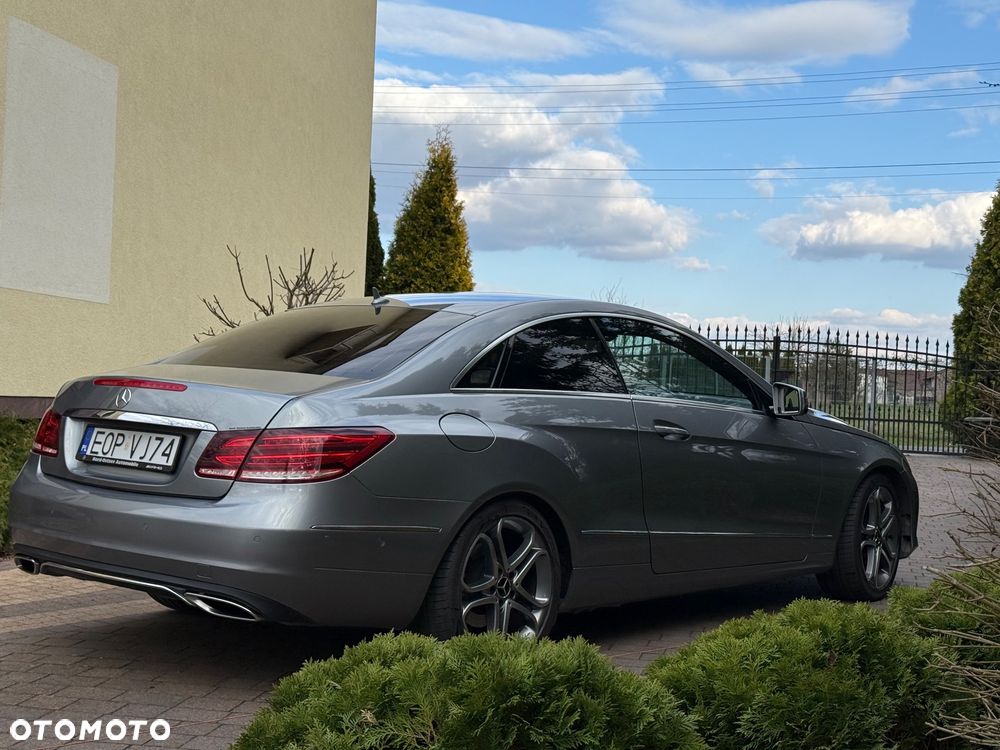 Mercedes-Benz Klasa E 220 CDI DPF BlueEFFICIENCY 7G-TRONIC Elegance - 8