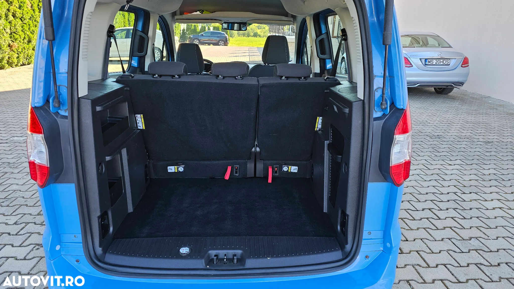Ford Tourneo Courier 1.5 TDCi Ambiente - 22