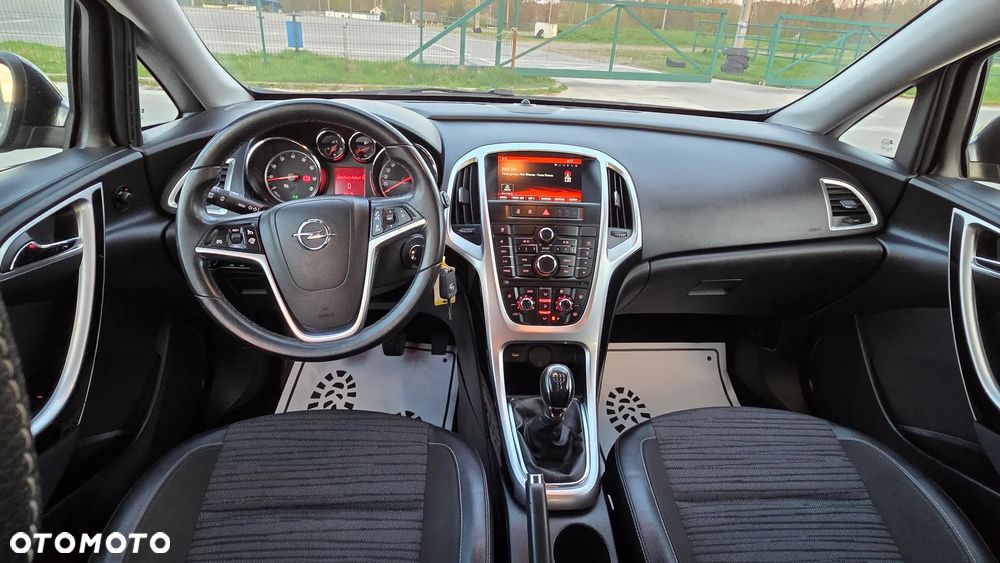 Opel Astra 1.6 Sport - 29