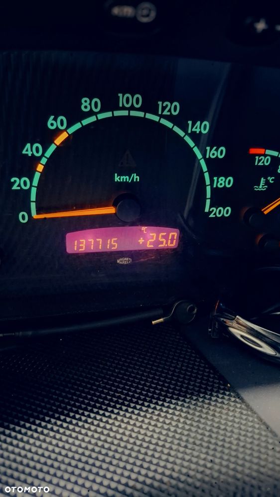 Mercedes-Benz Vito - 9