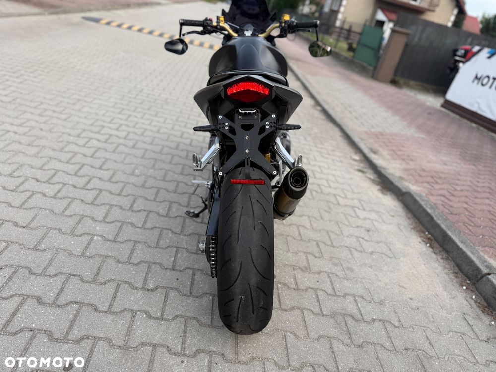 Honda CB - 12