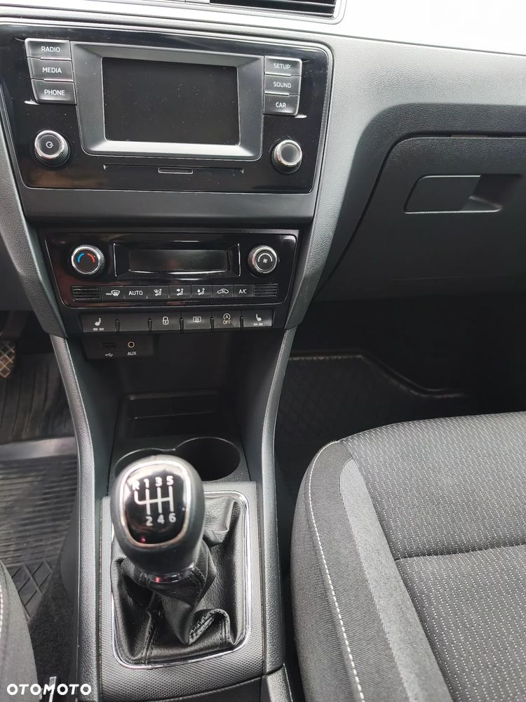 Skoda RAPID Spb 1.2 TSI Style - 6