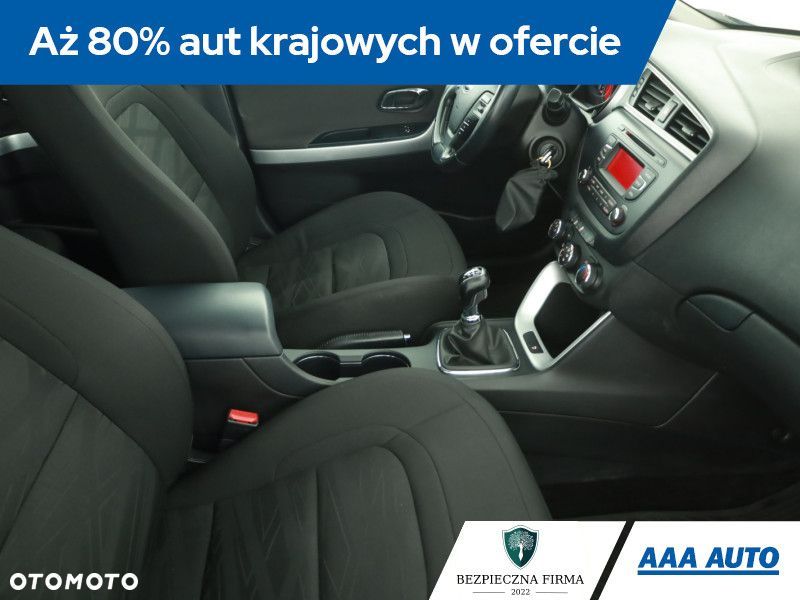 Kia Ceed - 11