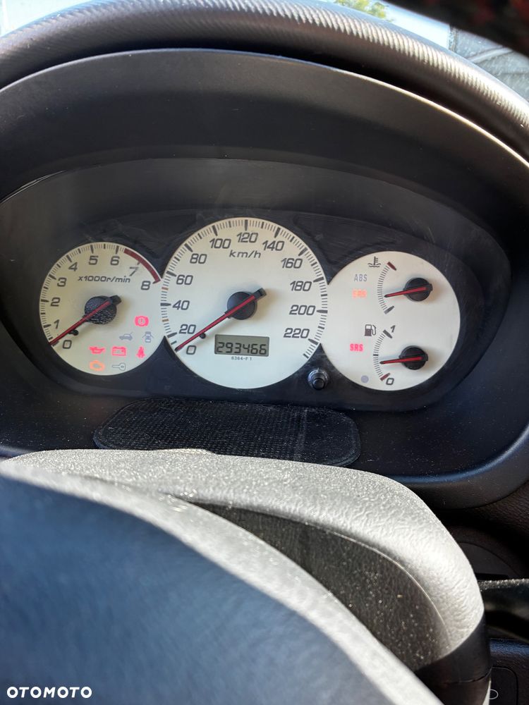 Honda Civic 1.6i ES - 10