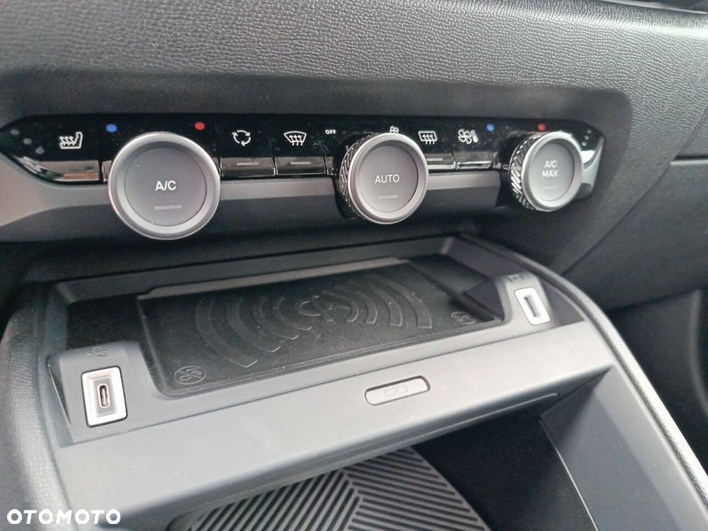 Citroën C4 1.2 PureTech Max S&S EAT8 - 18