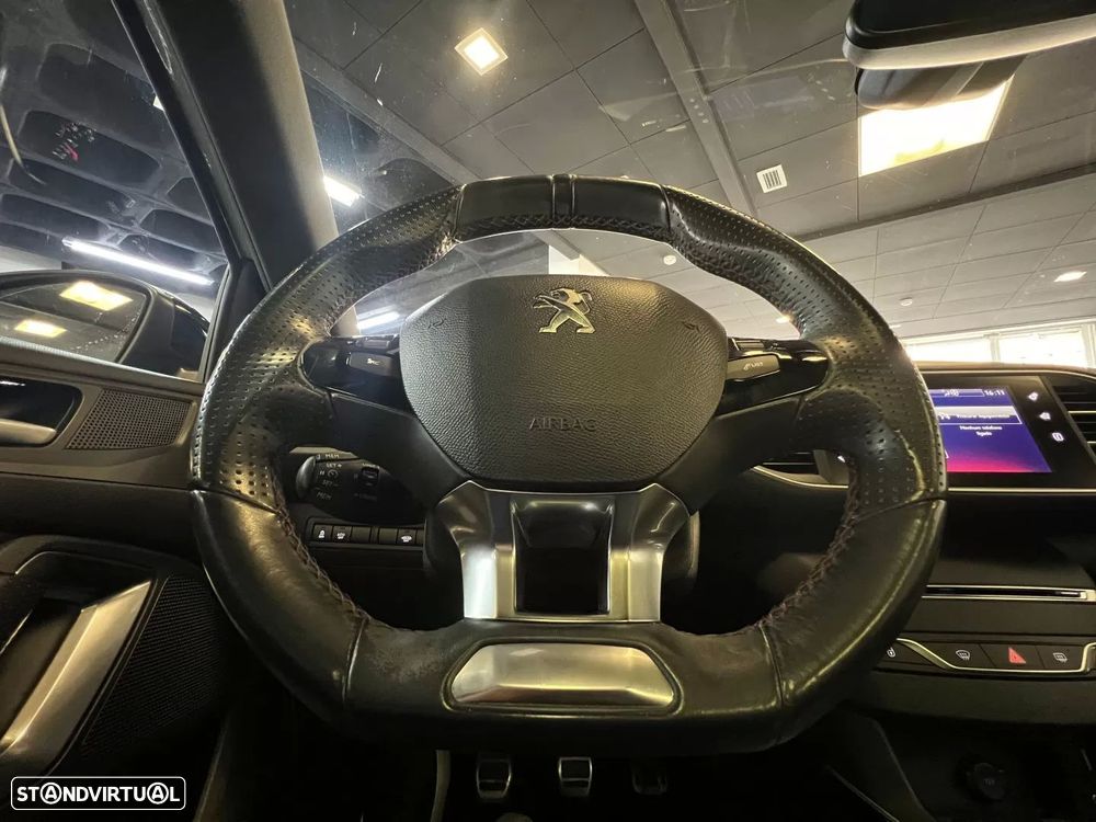 Peugeot 308 1.2 PureTech GT Line - 38