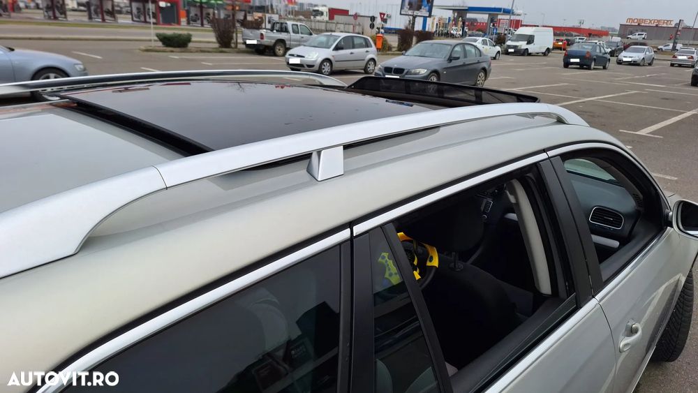 Volkswagen Golf 2.0 TDI DPF Highline - 5