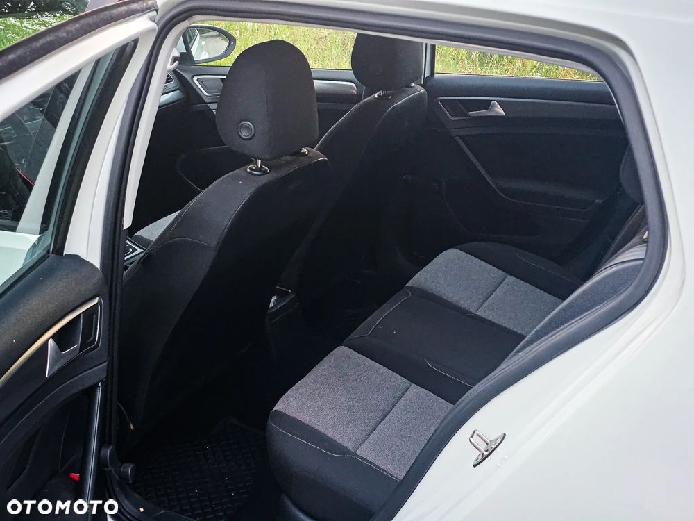 Volkswagen Golf - 15