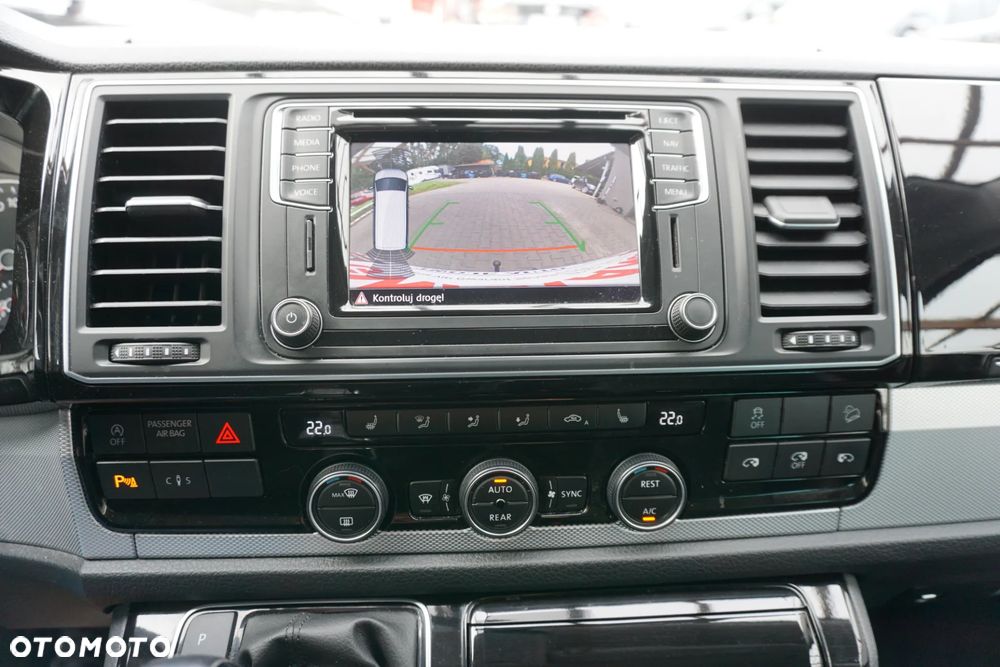 Volkswagen Multivan - 33