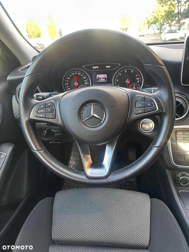 Mercedes-Benz GLA - 7