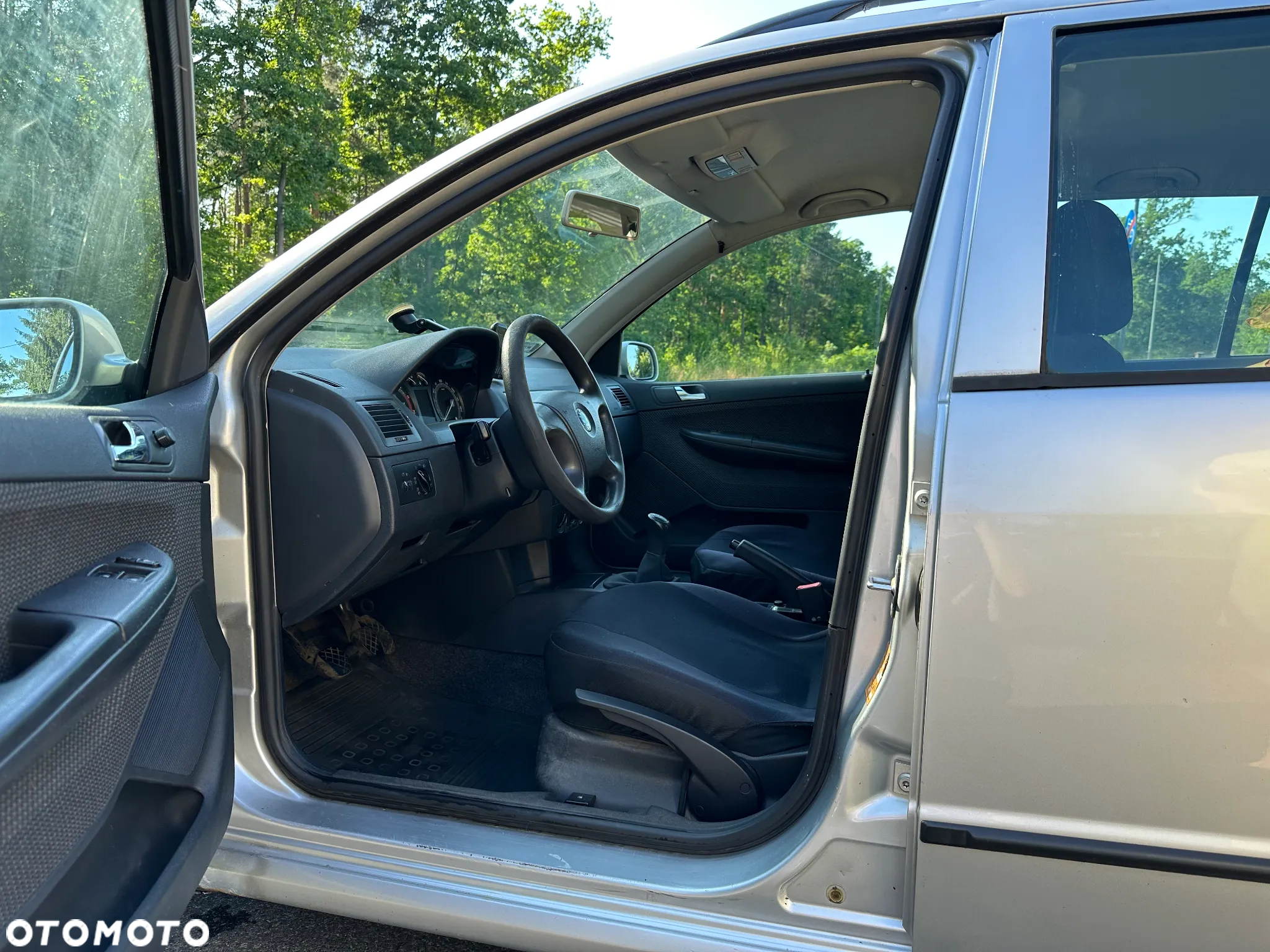 Skoda Fabia 1.4 16V Ambiente - 12