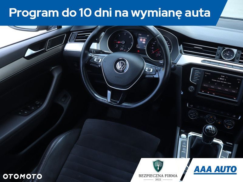 Volkswagen Passat Variant - 9