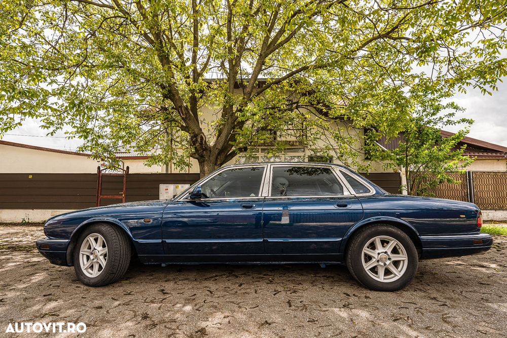 Jaguar XJ - 3