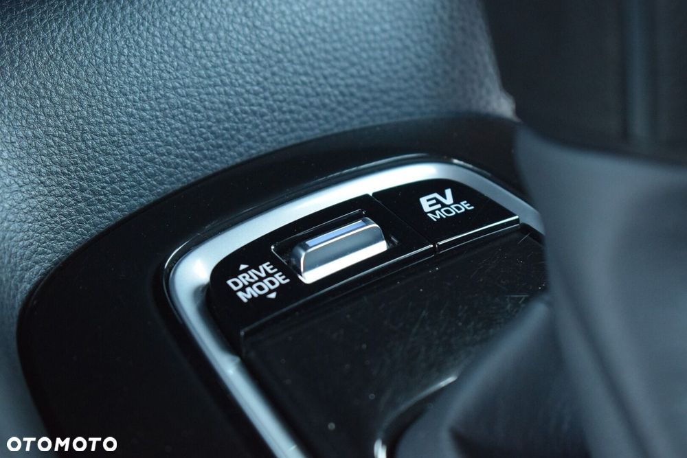 Toyota Corolla 1.8 Hybrid Comfort - 19