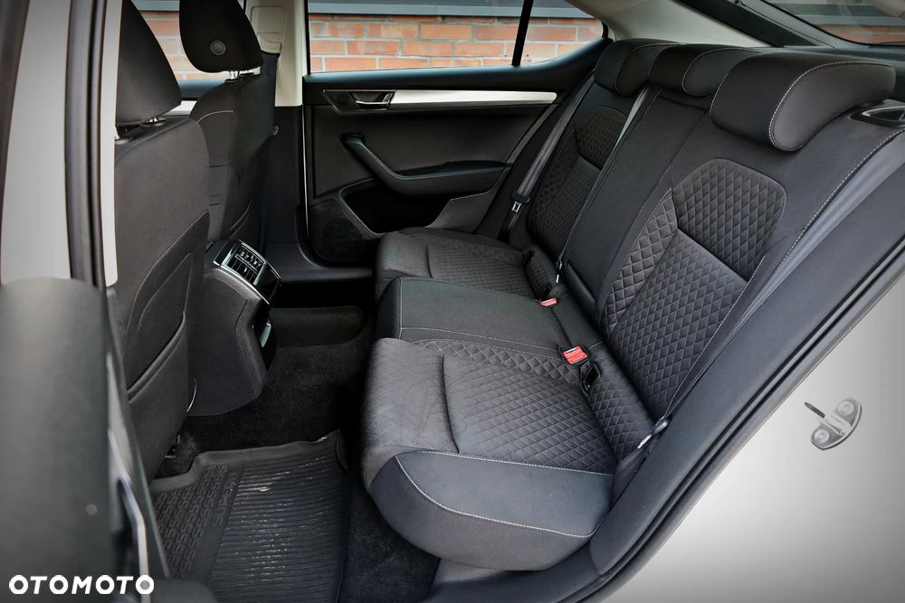 Skoda Superb 2.0 TDI SCR 4x4 Ambition DSG - 22