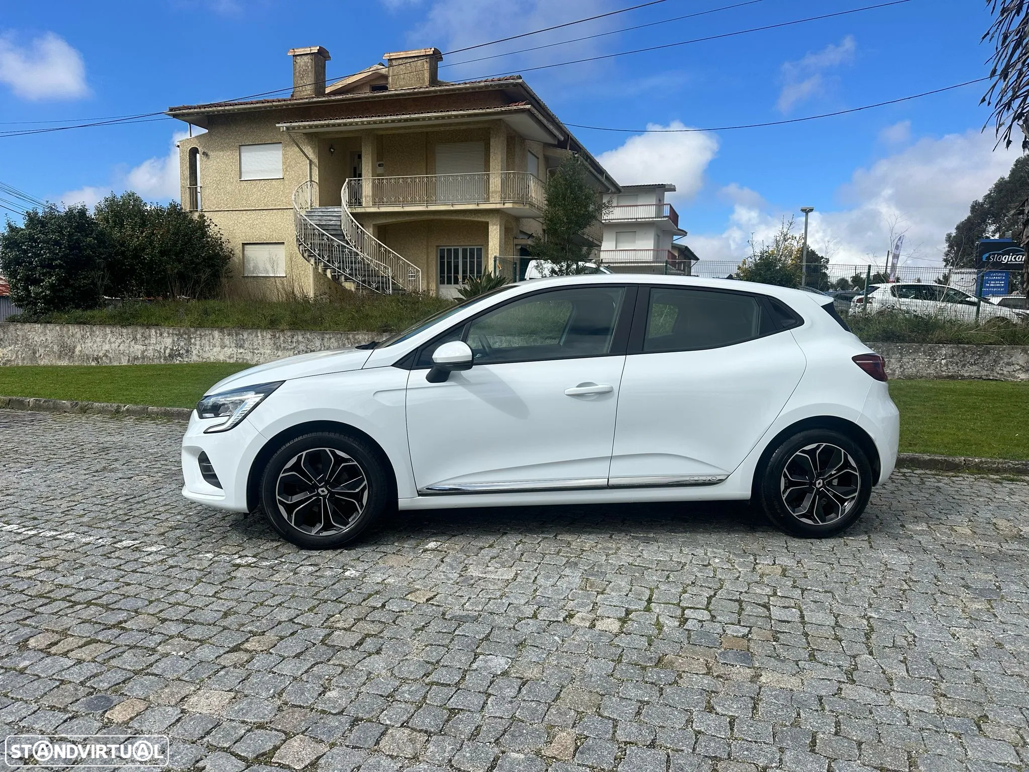 Renault Clio - 2