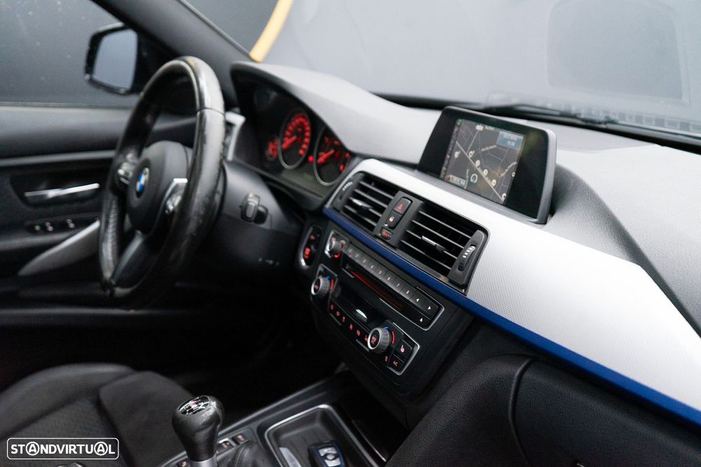 BMW 320 d Pack M - 8