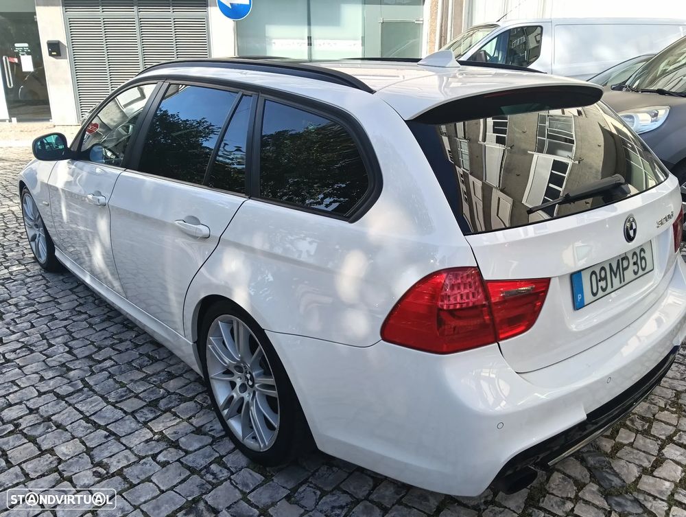 BMW 320 d Pack M - 31